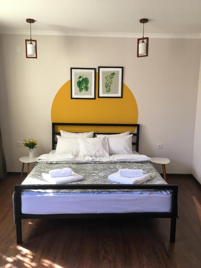 Big Three Apartments In Avlabari, Old 第比利斯 外观 照片